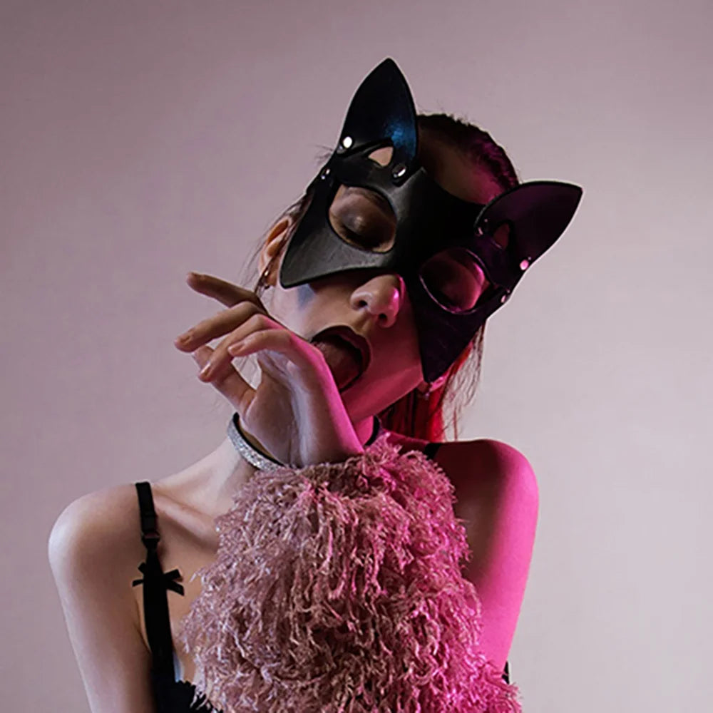 Women Sexy Red Leather Mask Gothic Cosplay Masquerade Ball Half Face Cat Mask BDSM Sex Games Toy Party Fancy Masks Accessories