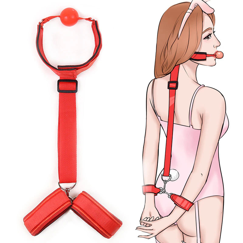 Menottes en cuir avec bâillon